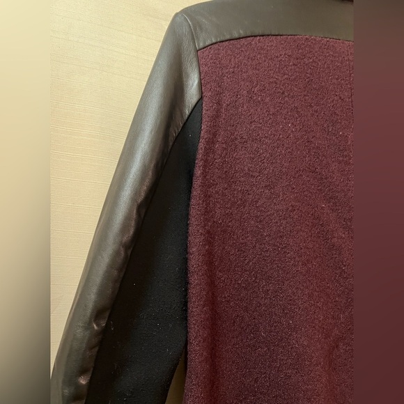 ⚪️Leather and wool blend women’s burgundy and black coat - Picture 8 of 9